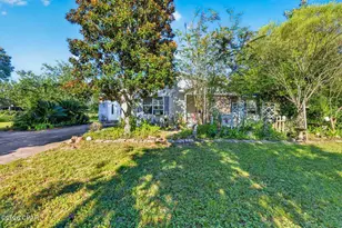 221 John White Rd, Defuniak Springs, FL 32435 - Photo 4