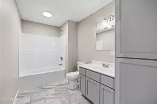 6675 Grande Oak Loop, Grand Ridge, FL 32442 - Photo 18