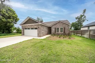 4447 Huckleberry Ln, Southport, FL 32409 - Photo 4