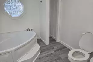 1913 Anna Lauren Dr, Southport, FL 32409 - Photo 10