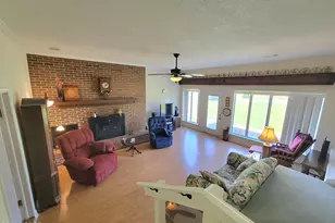 1109 11th Ave, Graceville, FL 32440 - Photo 6