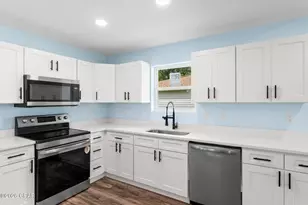 609 Maple Ave, Panama City, FL 32401 - Photo 8