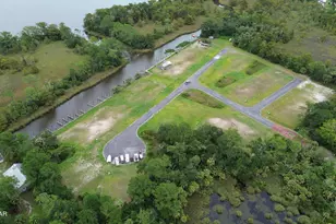 148 Waddell Rd, Apalachicola, FL 32320 - Photo 1