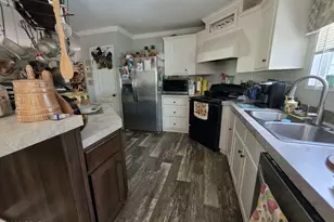 2377 Phillips Rd, Cottondale, FL 32431 - Photo 18