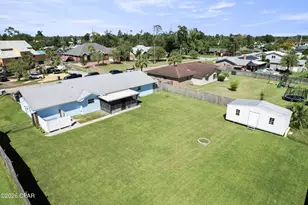 705 W 8th St Cir, Lynn Haven, FL 32444 - Photo 10