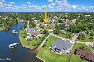 705 W 8th St Cir, Lynn Haven, FL 32444 - Photo 4