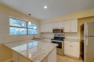 517 E 24th St, Lynn Haven, FL 32444 - Photo 2