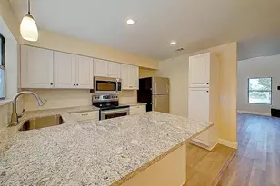 517 E 24th St, Lynn Haven, FL 32444 - Photo 4