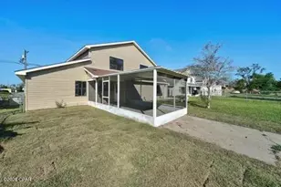 517 E 24th St, Lynn Haven, FL 32444 - Photo 24