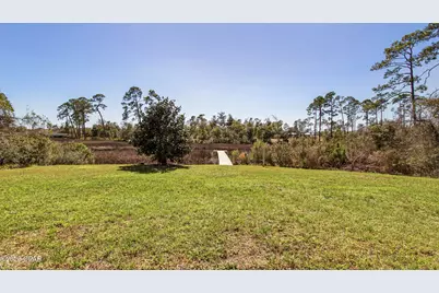 586 Hickory Bluff Drive, Southport, FL 32409 - Photo 36