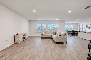 140 Spikes Cir, Southport, FL 32409 - Photo 8