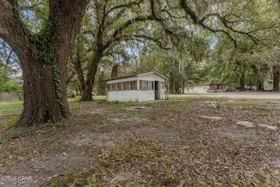 5728 Snowhill Road, Malone, FL 32445 - Photo 10