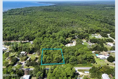 136 Cypress Street, Freeport, FL 32439 - Photo 2