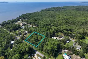 136 Cypress St, Freeport, FL 32439 - Photo 1