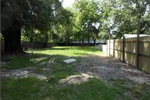 319 Harden Cir, Wewahitchka, FL 32465 - Photo 22