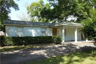 319 Harden Cir, Wewahitchka, FL 32465 - Photo 1
