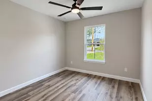 523 N Church Ave, Panama City, FL 32401 - Photo 16