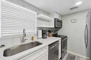 17462 Front Beach Rd, Panama City Beach, FL 32413 - Photo 10