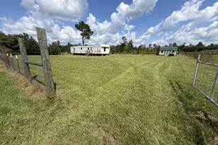 10750 Alex Dr, Fountain, FL 32438 - Photo 2