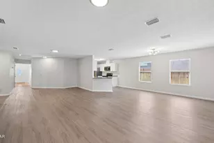 2815 Krystal Leigh Ct, Panama City, FL 32405 - Photo 2