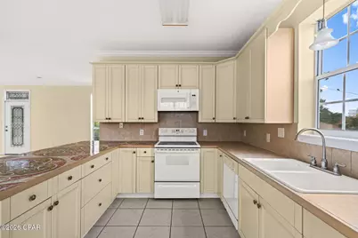5900 Hilltop Avenue, Panama City Beach, FL 32408 - Photo 10