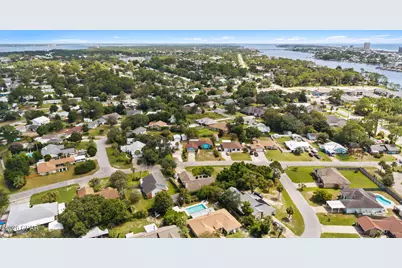 560 Lagoon Oaks Drive, Panama City Beach, FL 32408 - Photo 36