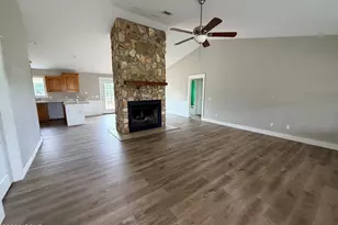 9206 Cherokee St, Youngstown, FL 32466 - Photo 2