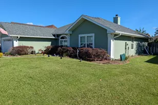3242 Country Club Dr, Lynn Haven, FL 32444 - Photo 6
