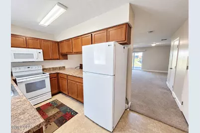 1325 W 12th Street #B7, Panama City, FL 32401 - Photo 4