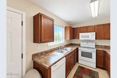 1325 W 12th Street #B7, Panama City, FL 32401 - Photo 6