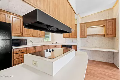 586 Hickory Bluff Drive, Southport, FL 32409 - Photo 6