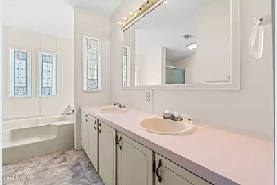 586 Hickory Bluff Drive, Southport, FL 32409 - Photo 14