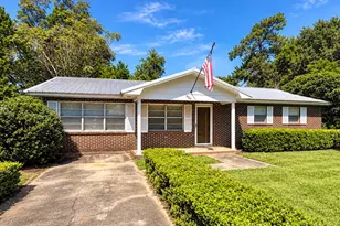 5487 Pelham Ct, Graceville, FL 32440 - Photo 1