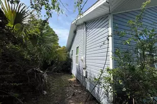 901 E 2nd Pl, Panama City, FL 32401 - Photo 4
