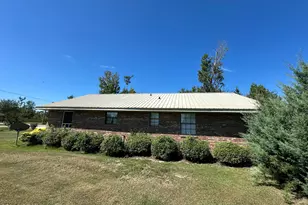 19978 NE Hentz Ave, Blountstown, FL 32424 - Photo 6