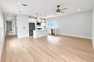 410 W Wright St St, Pensacola, FL 32501 - Photo 10