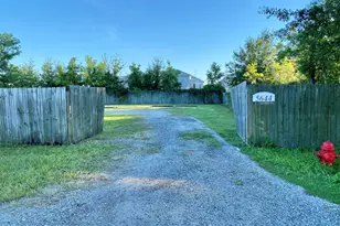 5644 Martin Ct, Panama City, FL 32404 - Photo 2