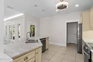 3410 Martinique Ln, Panama City, FL 32408 - Photo 8