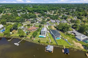 8811 N Lagoon Dr, Panama City Beach, FL 32408 - Photo 2