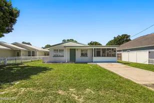 404 Wisteria St, Panama City Beach, FL 32407 - Photo 2