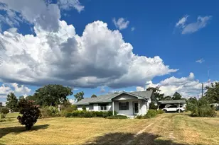 17595 NE Pear St, Blountstown, FL 32424 - Photo 1