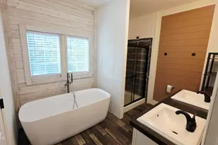 11925 Camellia St, Fountain, FL 32438 - Photo 10