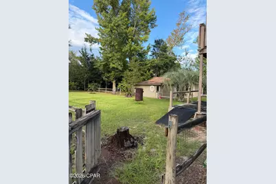 7516 Olde Mill Road, Southport, FL 32409 - Photo 12