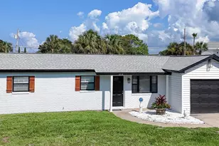 113 Lakeview Cir, Panama City Beach, FL 32413 - Photo 1