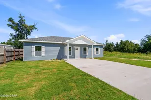 3715 E 13th Ct, Panama City, FL 32404 - Photo 2