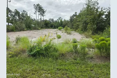 404 Hickory Bluff Circle, Southport, FL 32409 - Photo 2