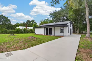 5491 Brown St, Graceville, FL 32440 - Photo 1