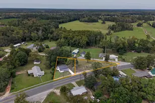 5491 Brown St, Graceville, FL 32440 - Photo 4