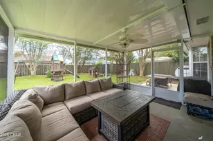 107 Saratoga Pl, Lynn Haven, FL 32444 - Photo 2