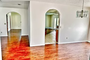 329 W 34th Pl, Panama City, FL 32405 - Photo 6